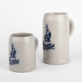 Glasierter Steingutkrug